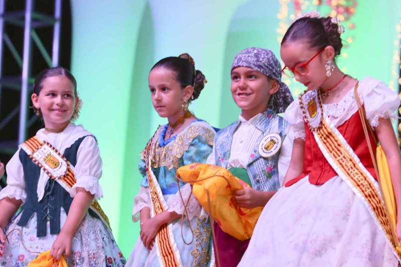 GALERIA de FOTOS d’una PRESENTACIÓ de les FESTES de JULIOL de PEDREGUER molt MUSICAL GALERIA de FOTOS d’una PRESENTACIÓ de les FESTES de JULIOL de PEDREGUER molt MUSICAL